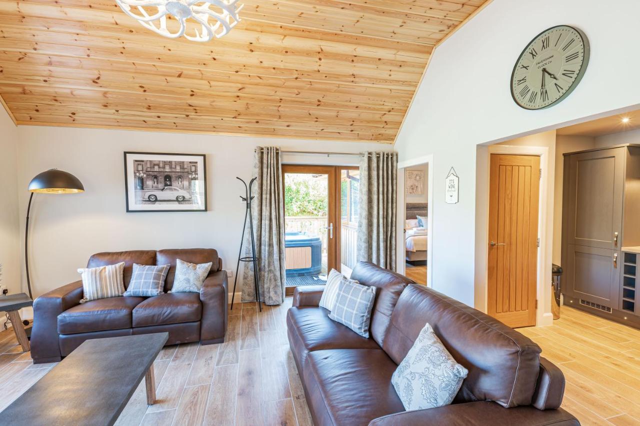Osprey Lodge 1 With Hot Tub Newton Stewart Luaran gambar