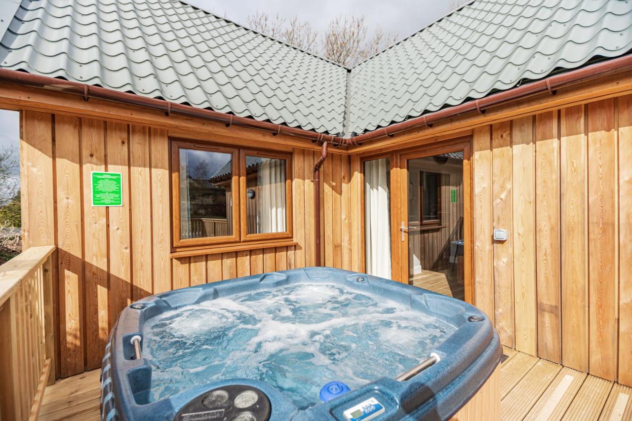Osprey Lodge 1 With Hot Tub Newton Stewart Luaran gambar