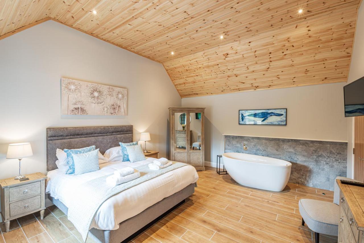 Osprey Lodge 1 With Hot Tub Newton Stewart Luaran gambar